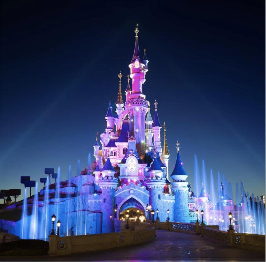 Disneyland-paris 11pers, 2parkings, Wifi, *